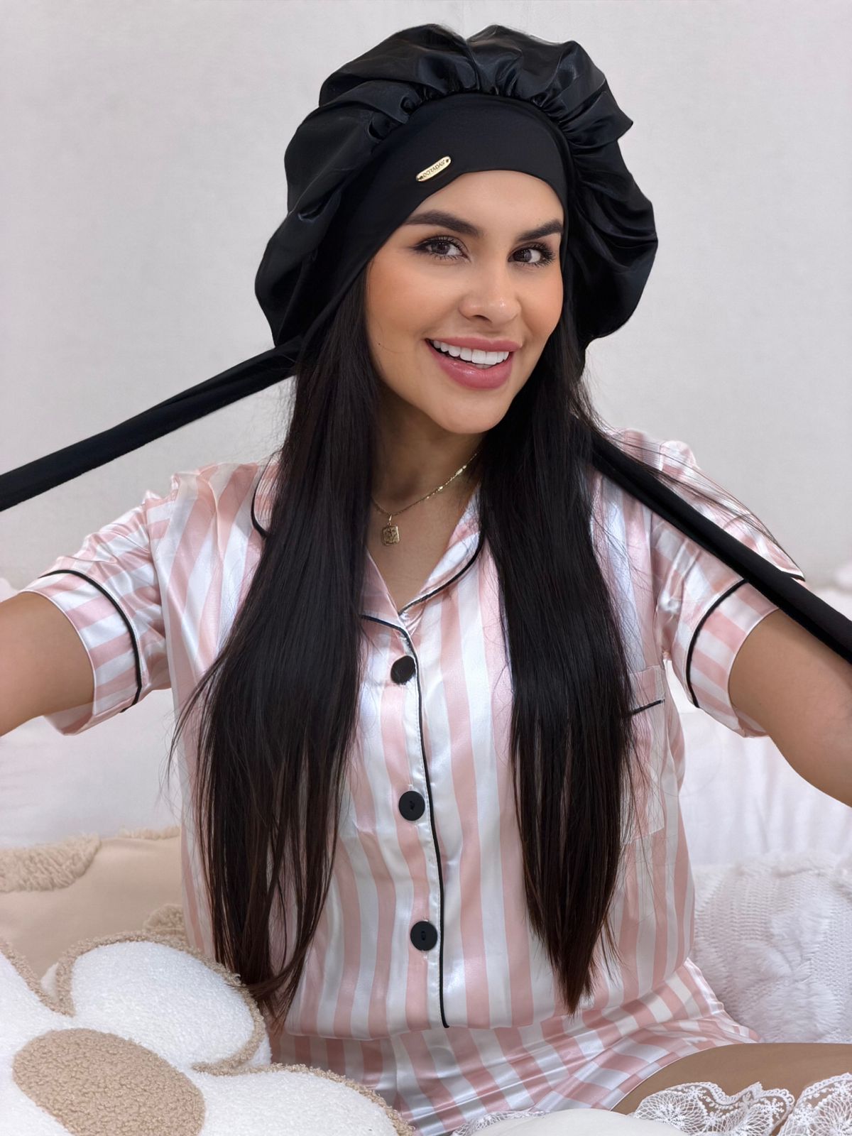 Gorro de Satin Doradas®